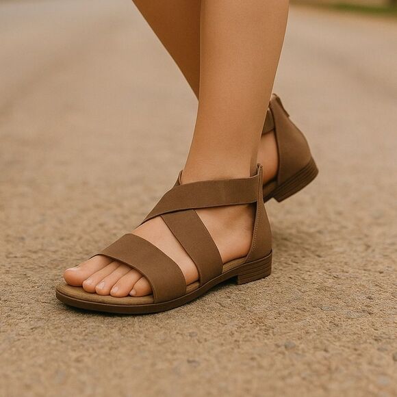 NWOT Pierre Dumas Kori Sandals Size 6 in Taupe - Picture 3 of 10